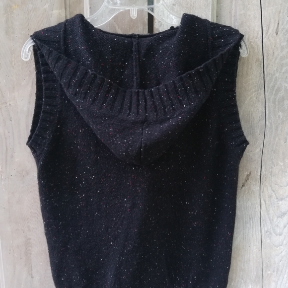 Black Sweater Vest - Picture 4 of 6